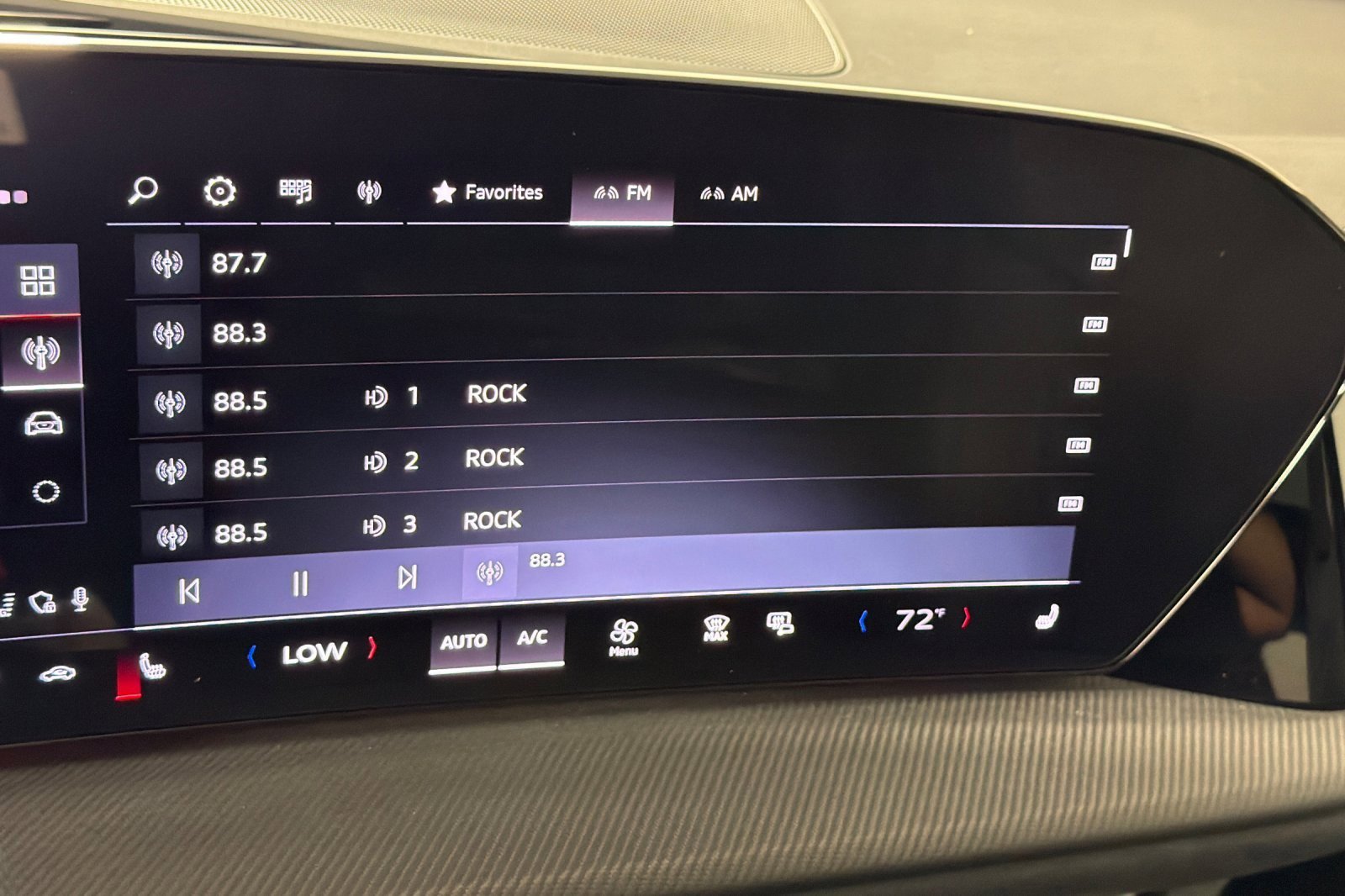 New 2025 Audi SQ5 Premium Plus image 17