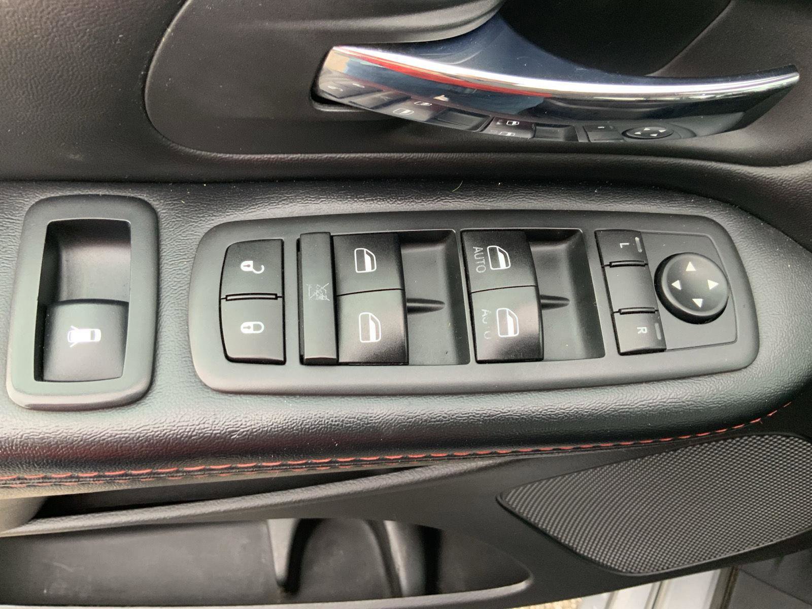 Used 2020 Dodge Grand Caravan GT image 22