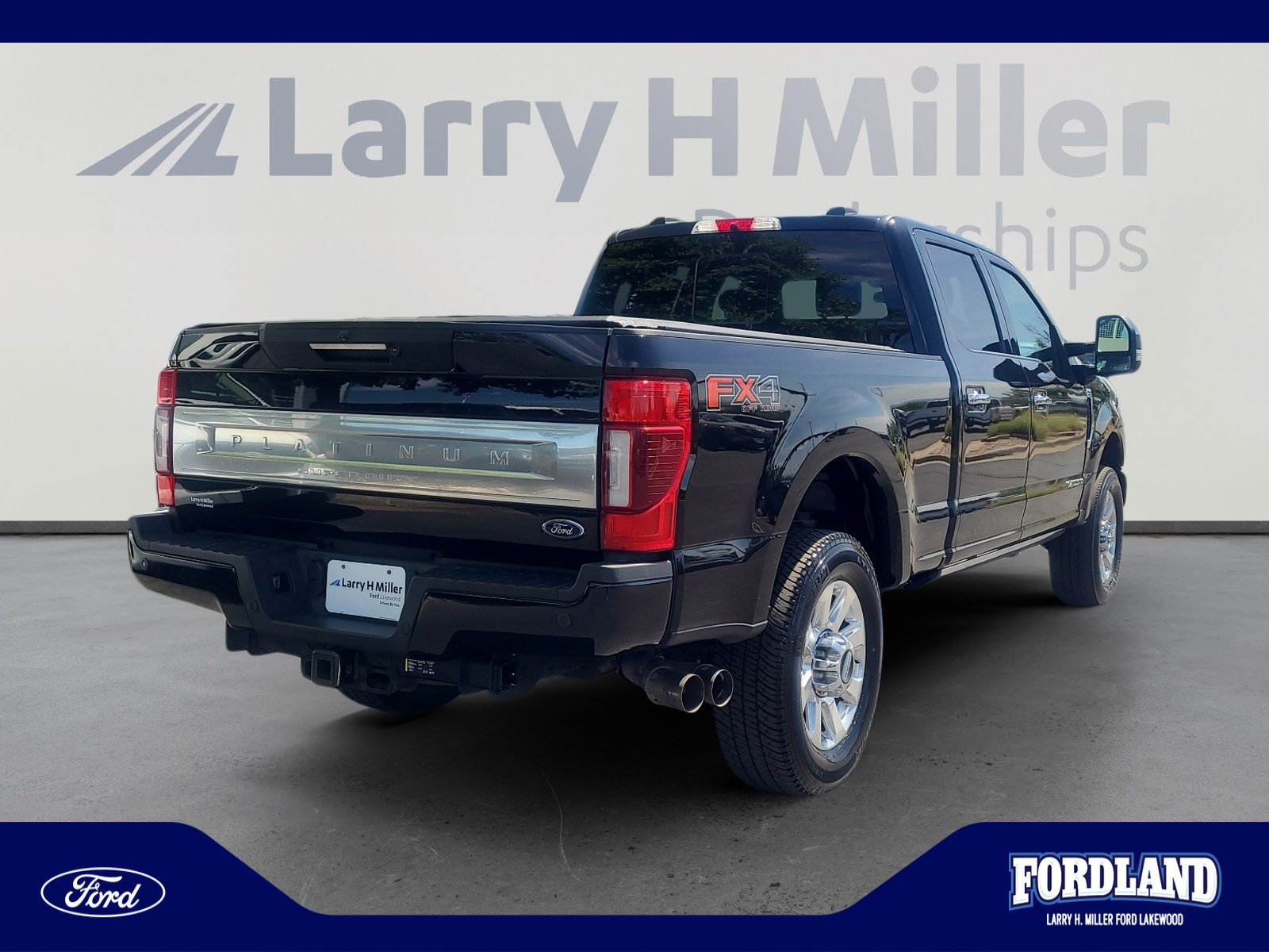 Used 2020 Ford F350 Platinum w/ FX4 Off-Road Package AWD/4WD image 5