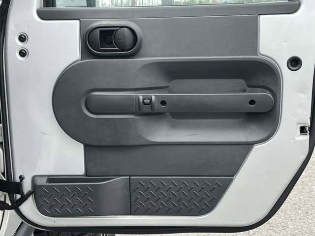 Used 2010 Jeep Wrangler Unlimited Sport image 24