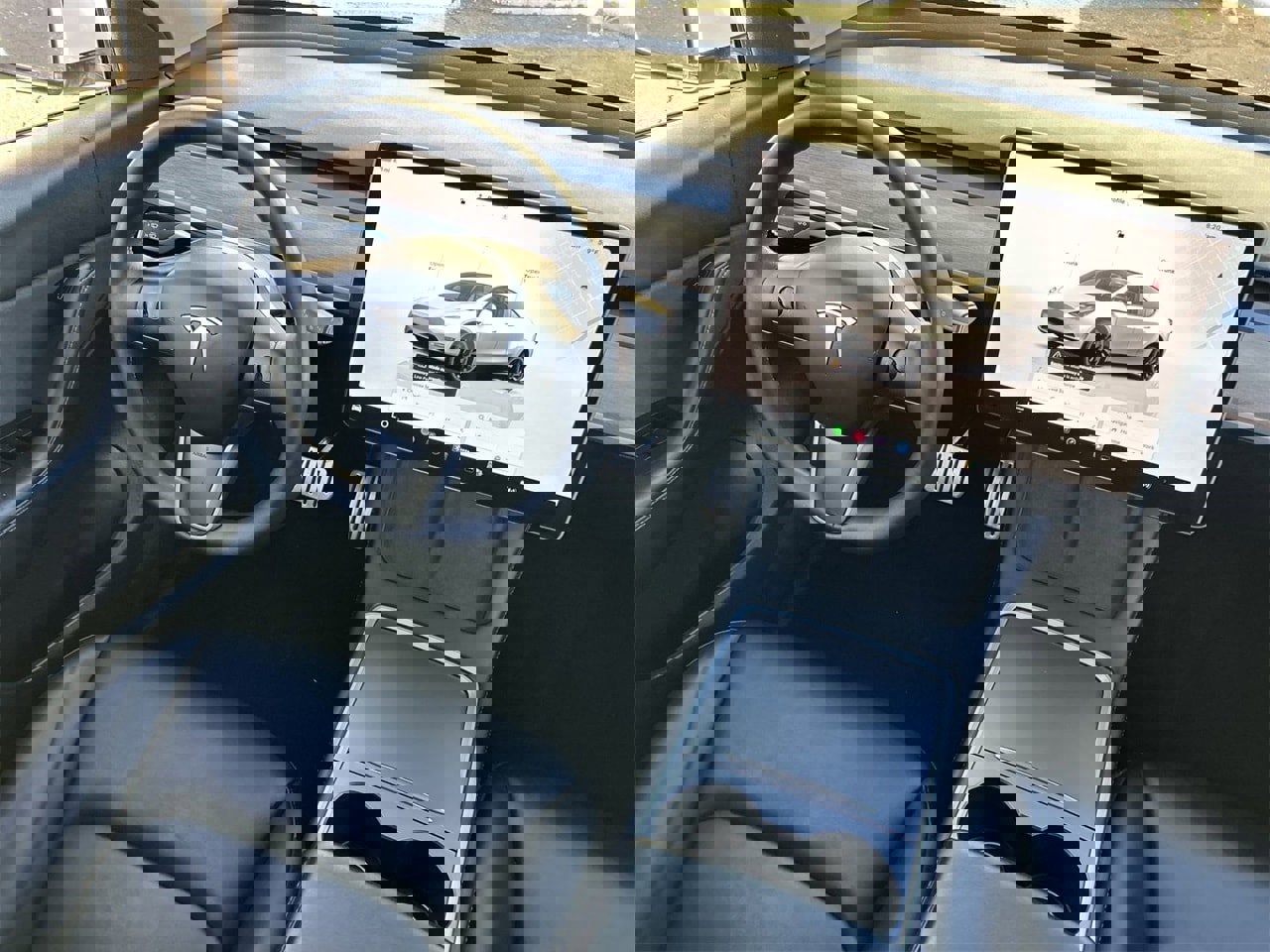 Used 2022 Tesla Model Y Performance image 10