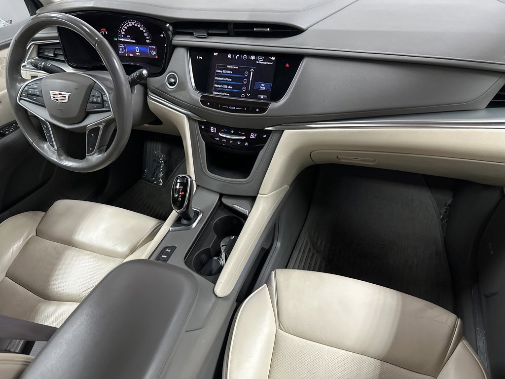 Used 2017 Cadillac XT5 Luxury w/ Driver Awareness Package image 12