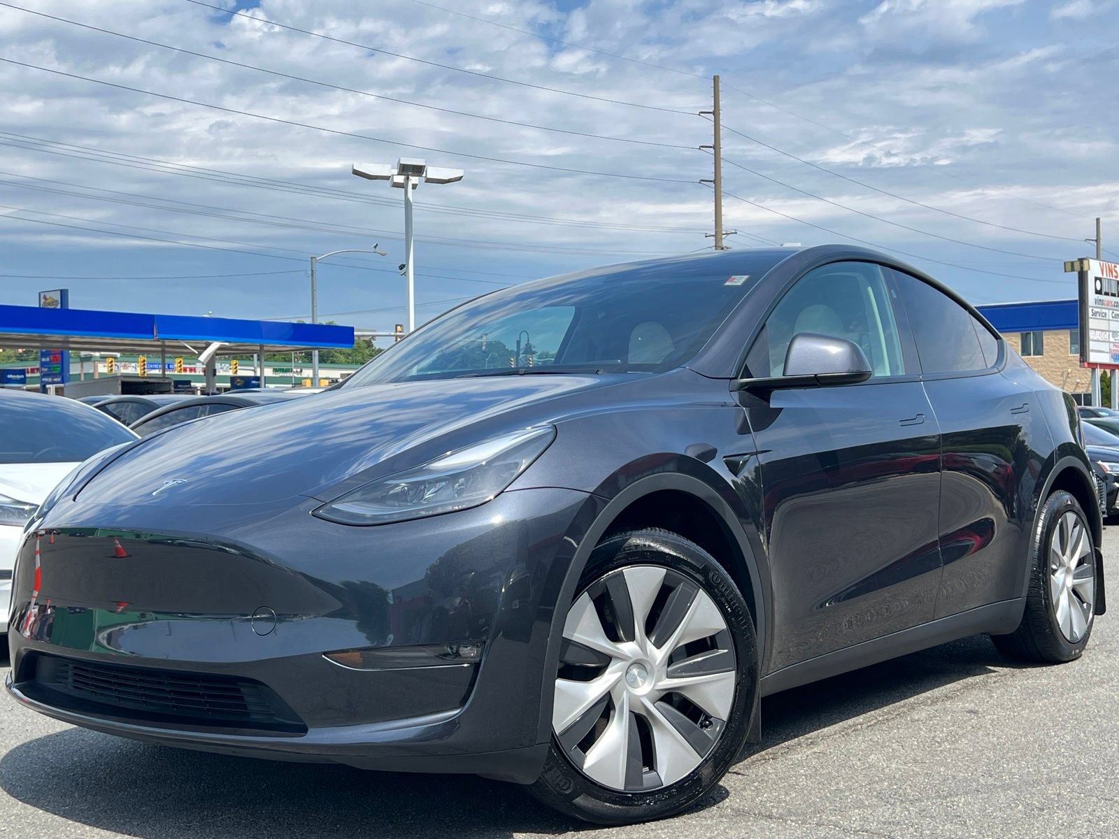 Used 2024 Tesla Model Y Long Range AWD/4WD image 29