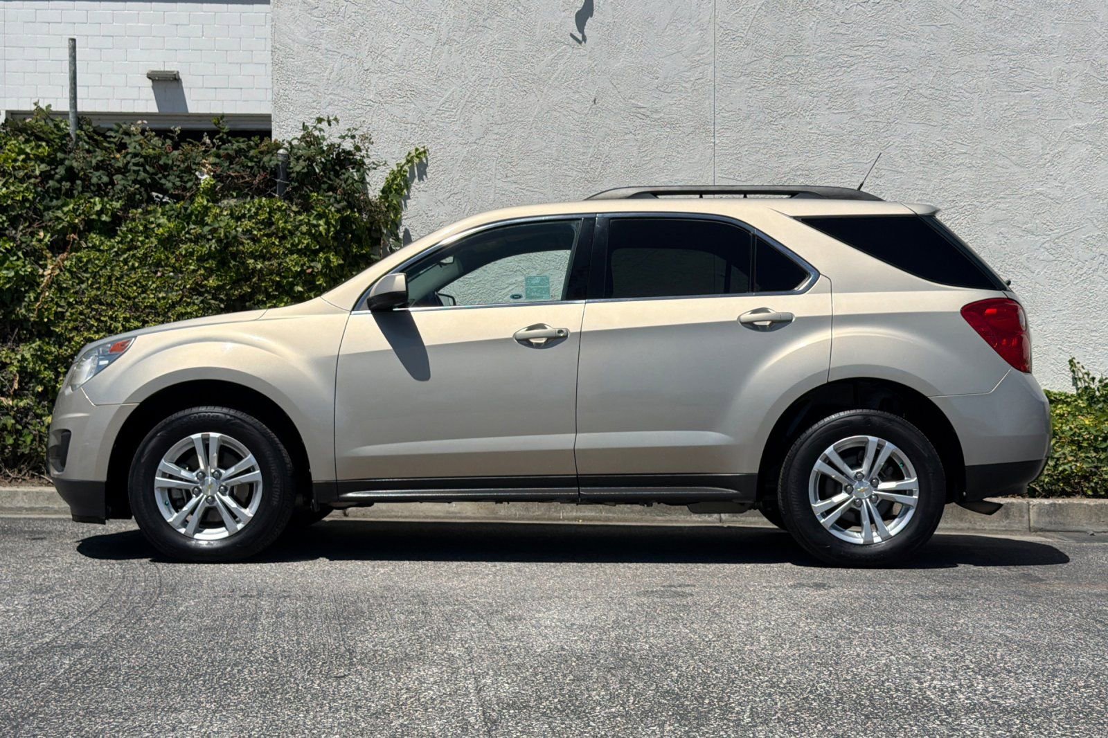 Used 2012 Chevrolet Equinox LT w/ Driver Convenience Package FWD image 9
