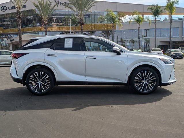 Used 2025 Lexus RX 350 w/ Convenience Package image 4