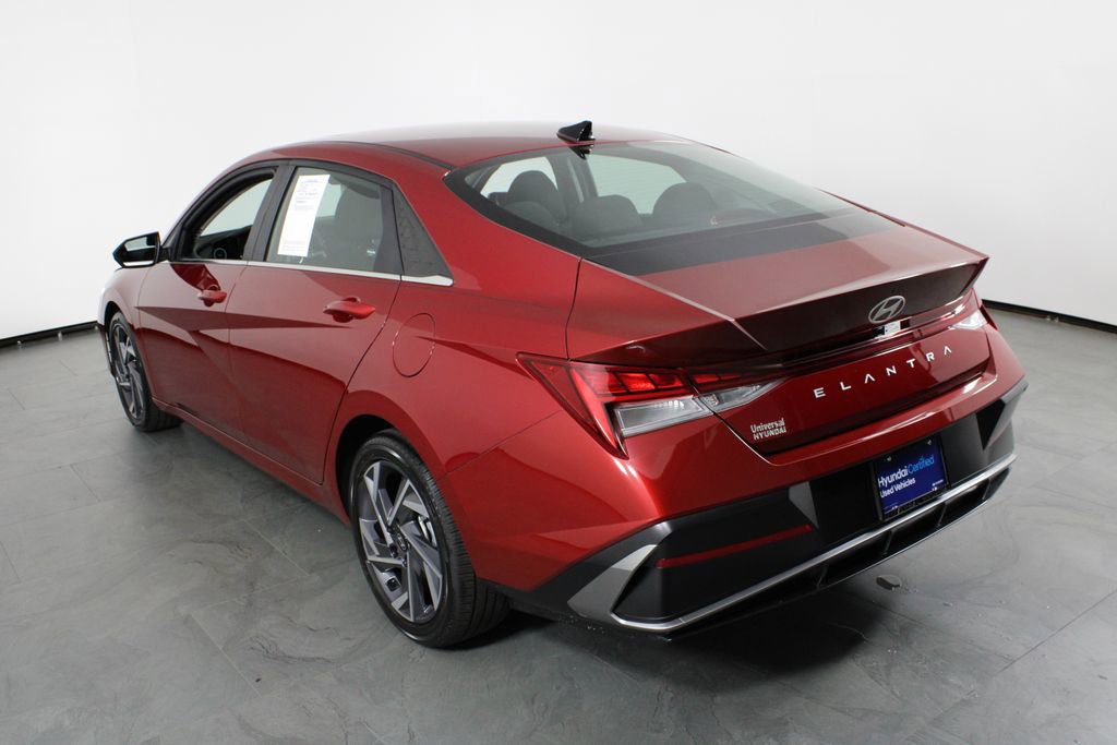 Certified 2025 Hyundai Elantra SEL image 4