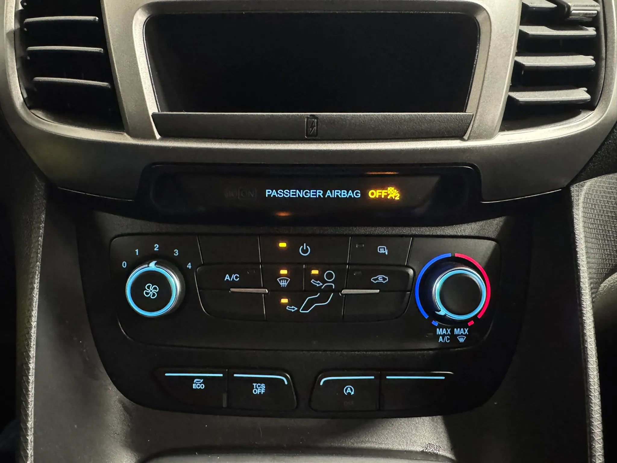 Used 2019 Ford Transit Connect XLT image 17