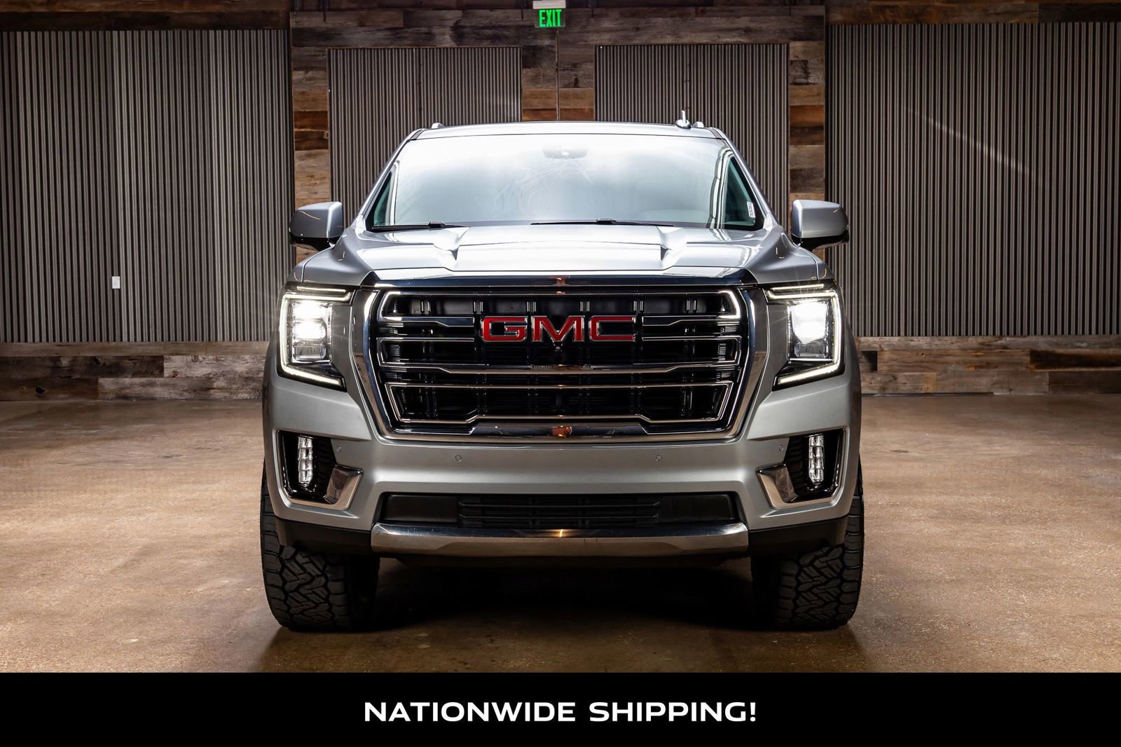 Used 2023 GMC Yukon XL SLT w/ SLT Premium Package AWD/4WD image 4