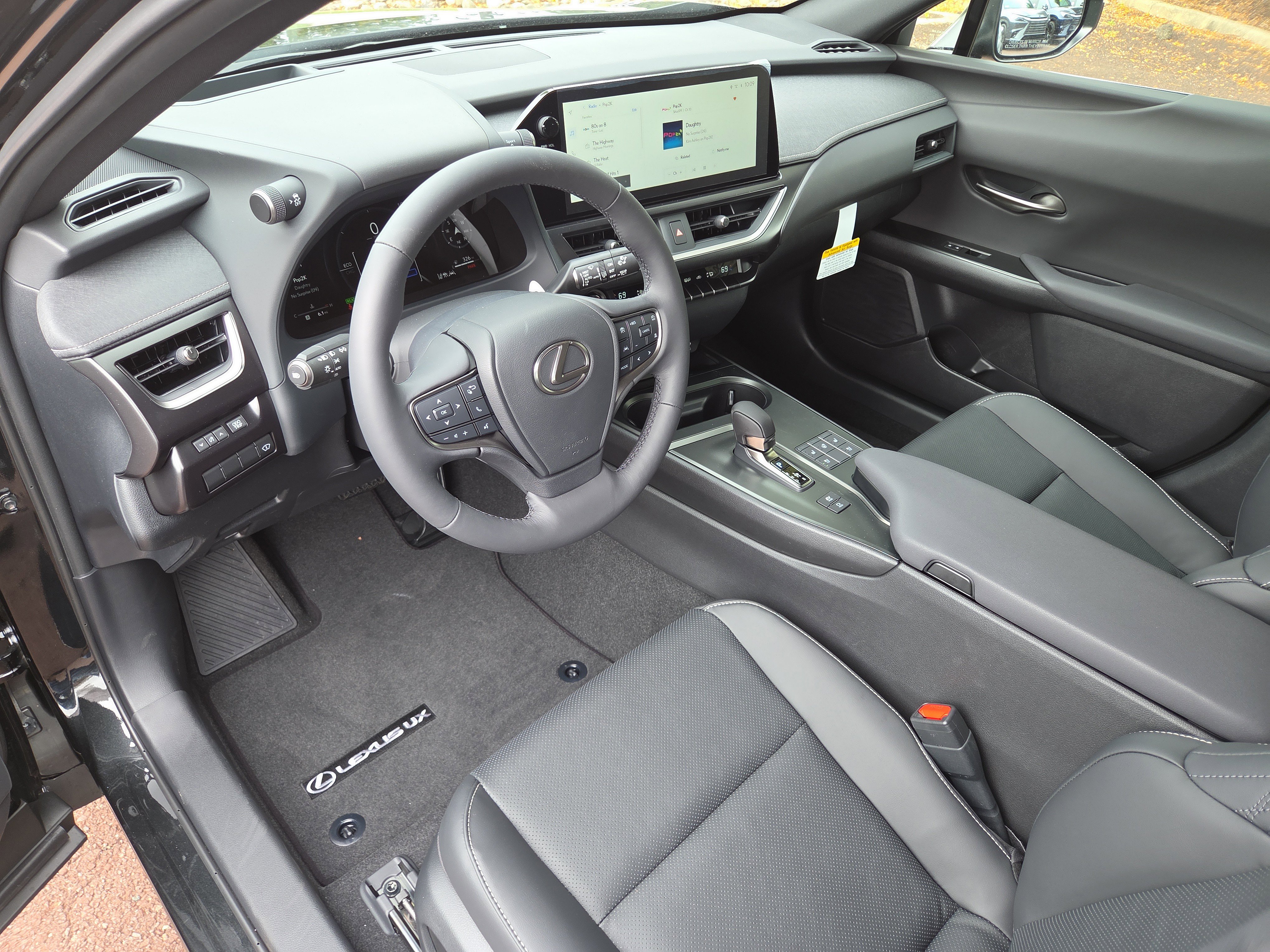 New 2025 Lexus UX 300h AWD image 8