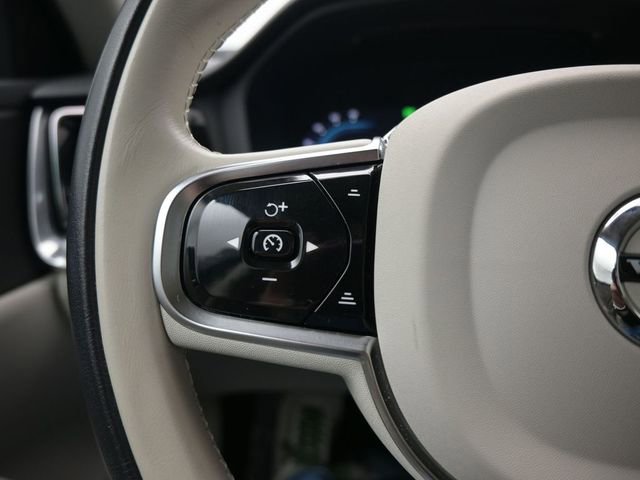 Used 2024 Volvo V60 B5 Cross Country Plus image 25