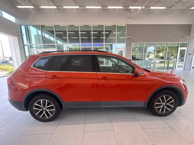 Used 2019 Volkswagen Tiguan SE w/ Panoramic Sunroof Package FWD image 13