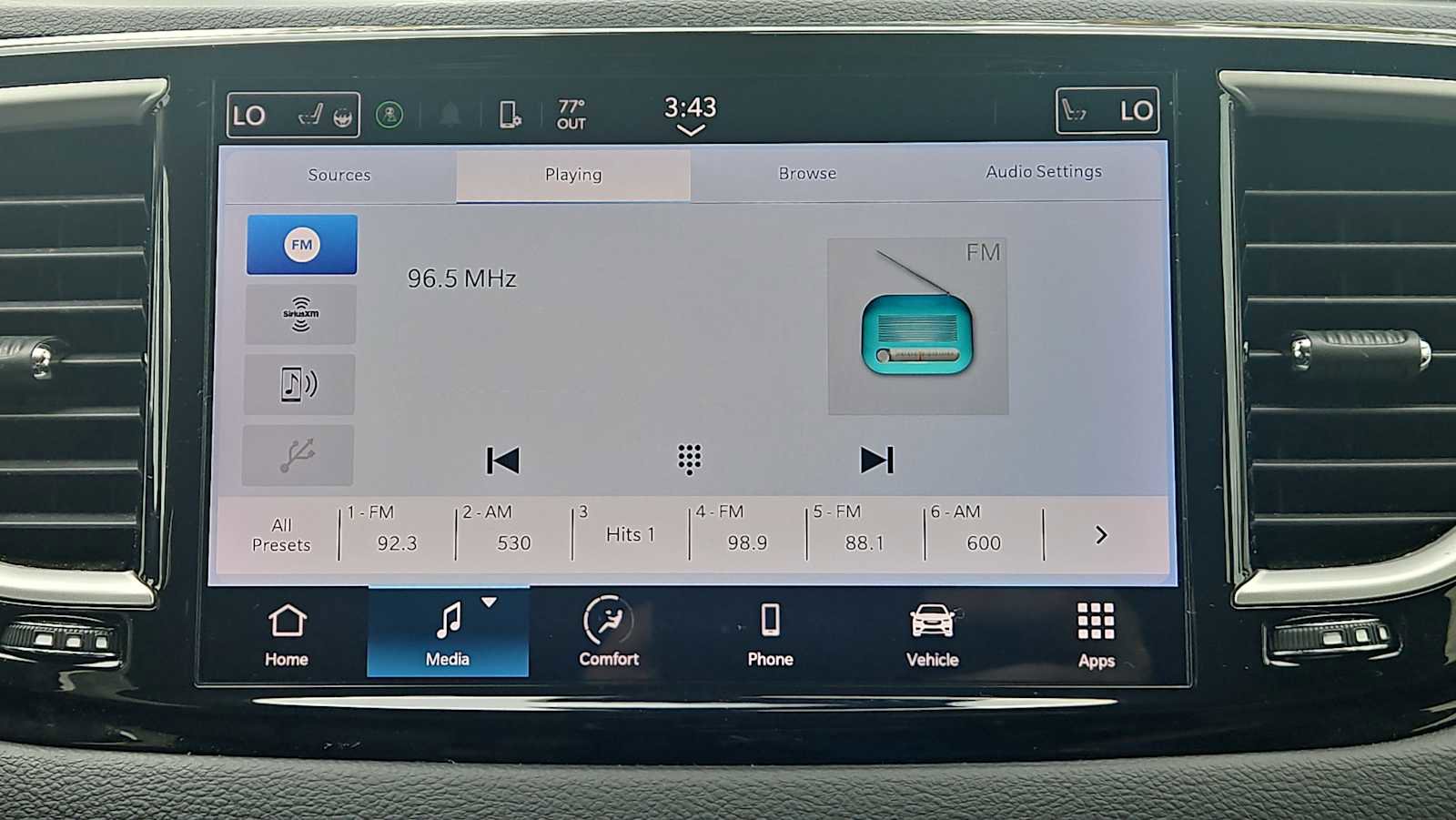 Used 2023 Chrysler Pacifica Touring-L image 12