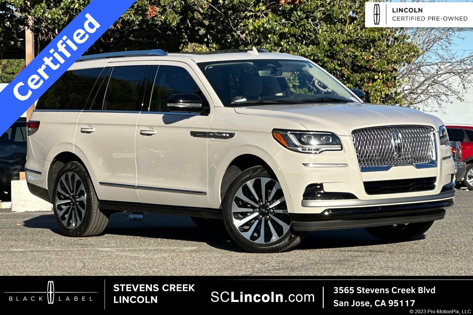 Certified 2024 Lincoln Navigator Reserve image 1