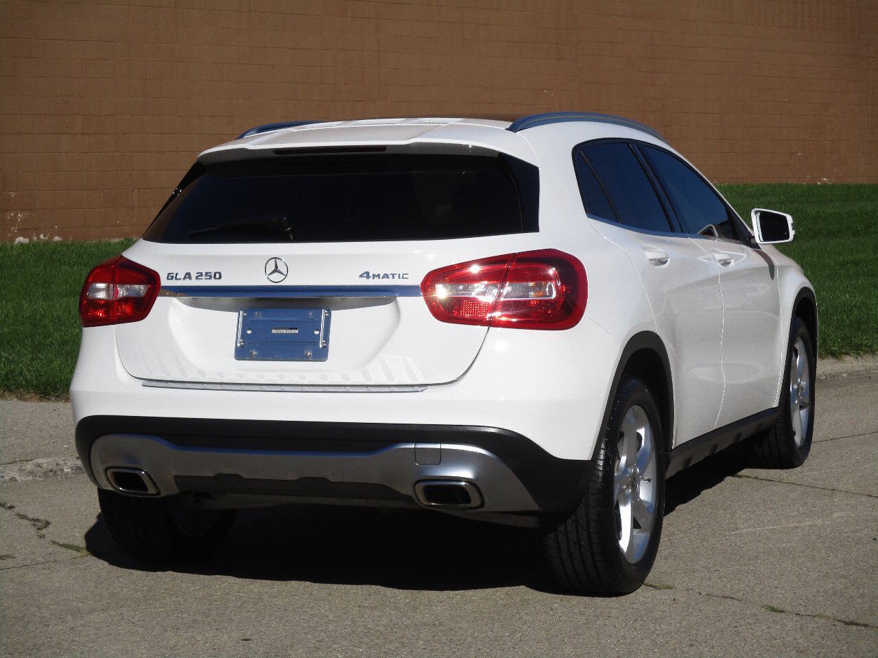Used 2018 Mercedes-Benz GLA 250 4MATIC image 8
