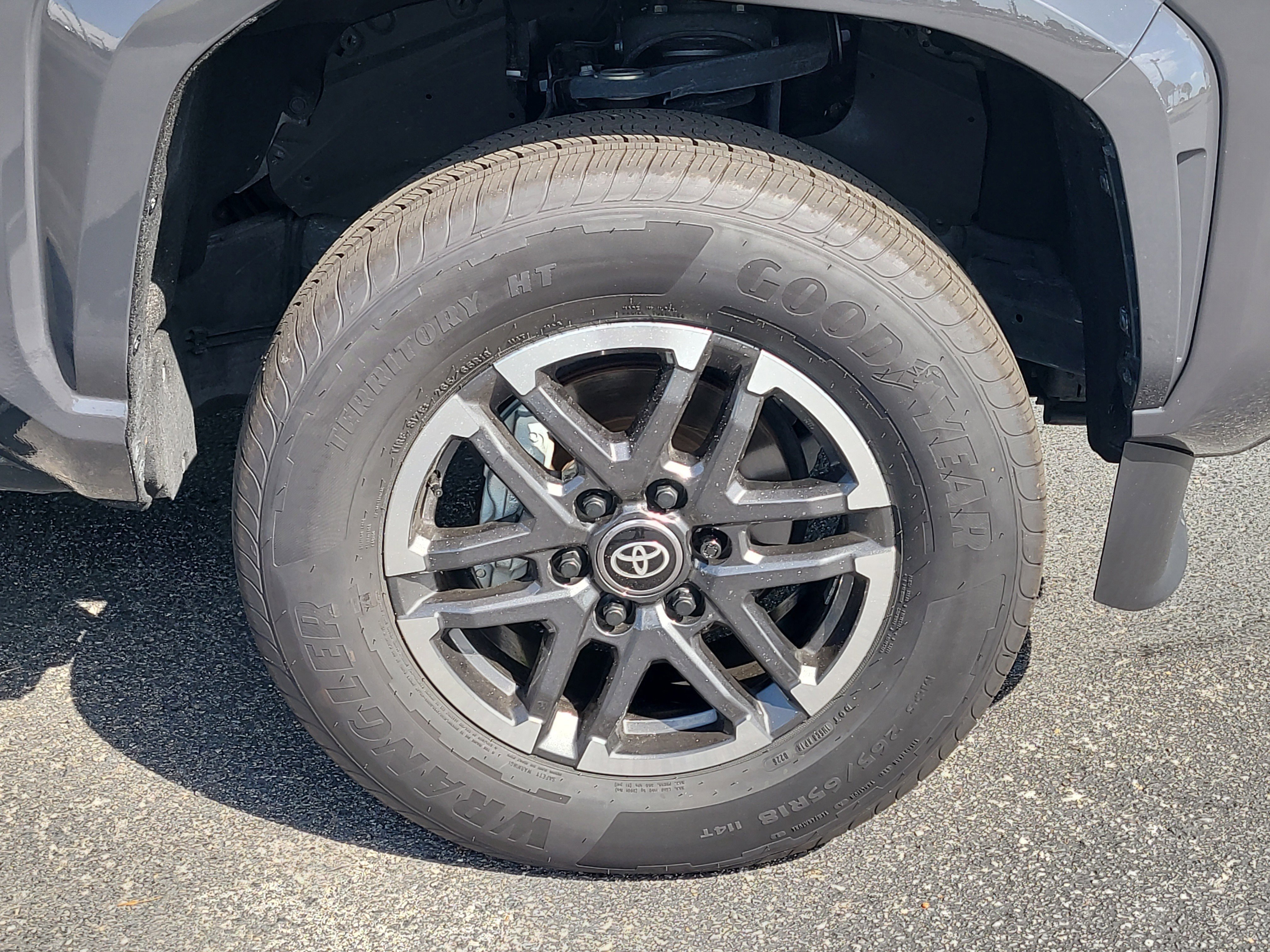 Used 2024 Toyota Tacoma SR5 RWD image 10