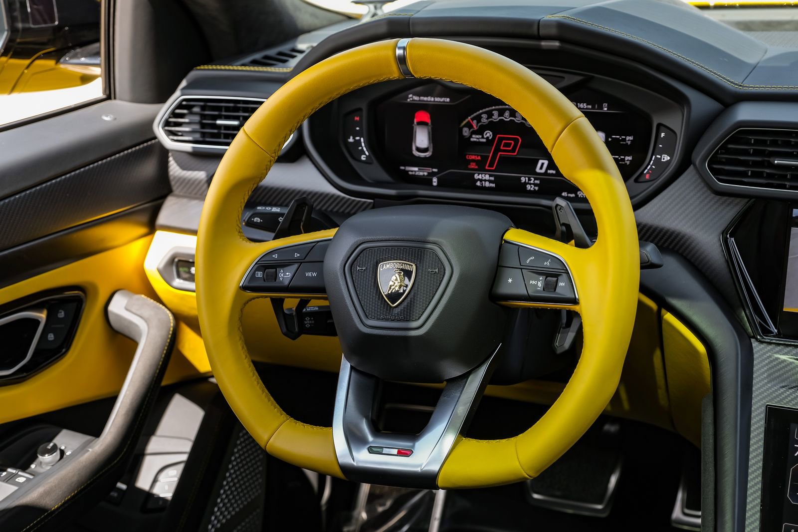 Used 2024 Lamborghini Urus S AWD/4WD image 16