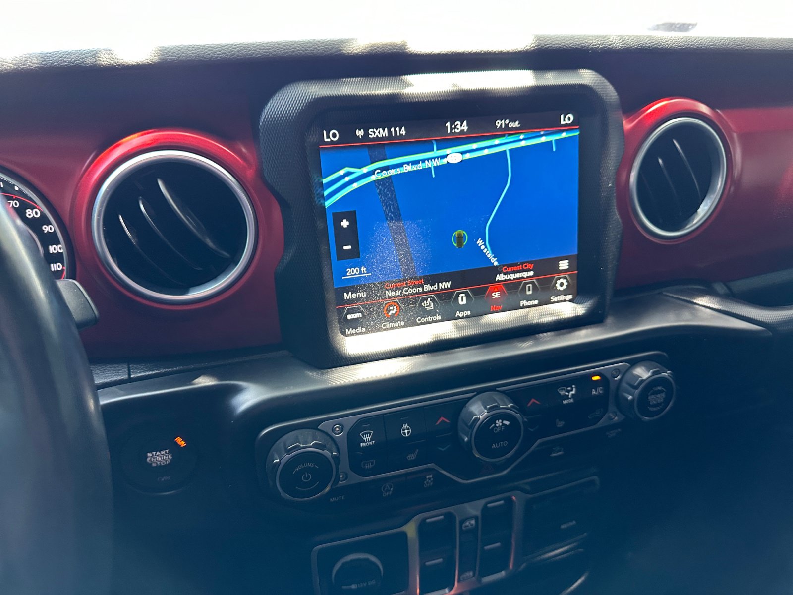 Used 2022 Jeep Gladiator Rubicon w/ Cold Weather Group AWD/4WD image 20