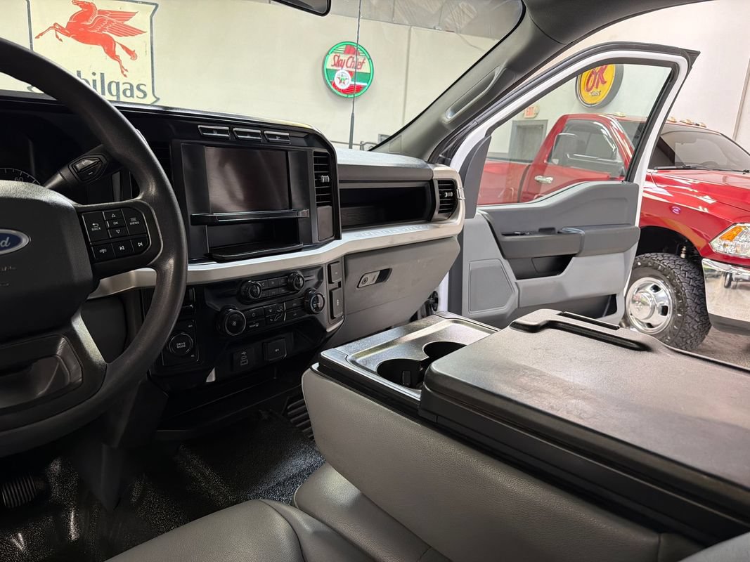 Used 2024 Ford F550 4x4 Crew Cab Super Duty image 24