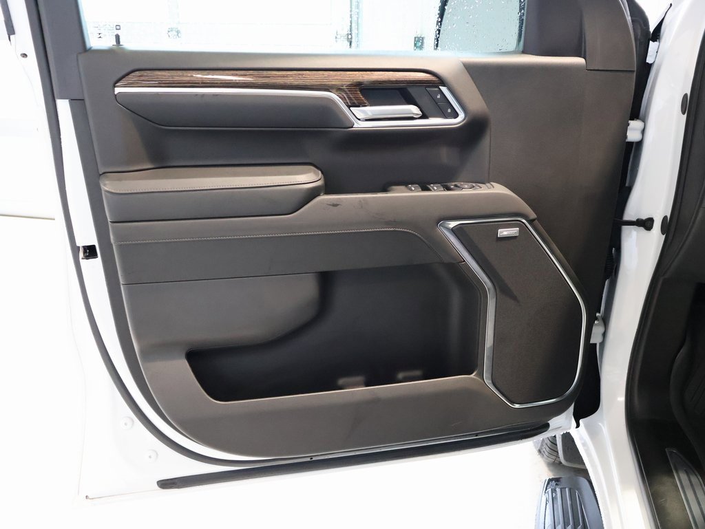 Used 2024 GMC Sierra 1500 Elevation w/ Elevation Premium Package image 11