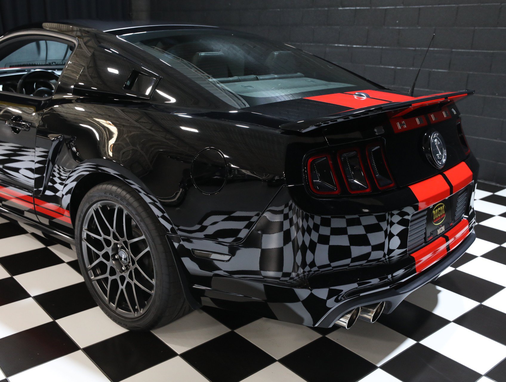 Used 2013 Ford Mustang Shelby GT500 RWD image 28