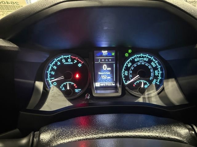 Used 2023 Toyota Tacoma TRD Off-Road w/ Technology Package AWD/4WD image 14