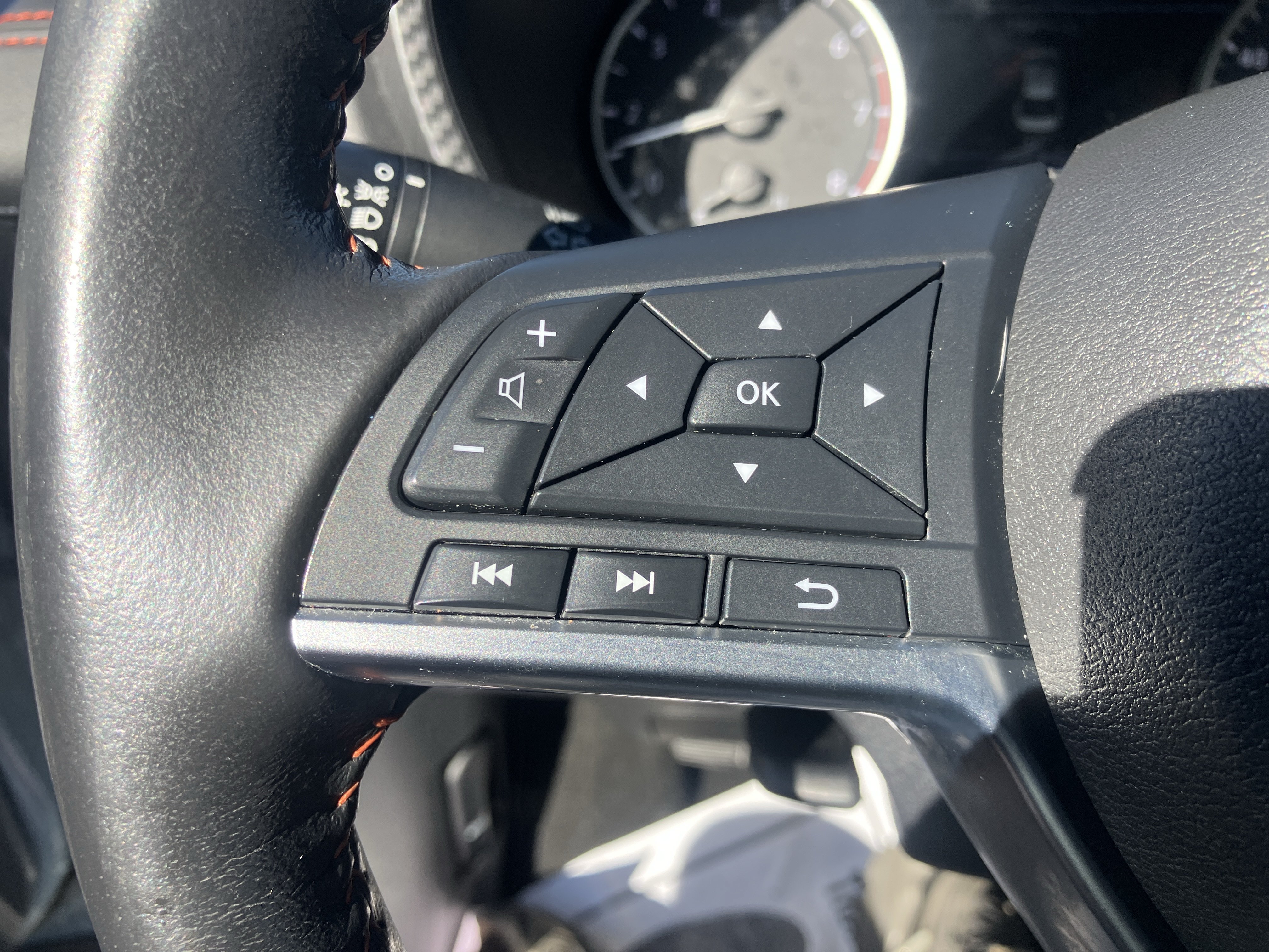 Used 2024 Nissan Sentra SR FWD image 21
