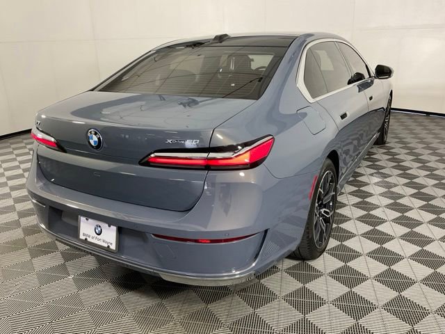 Used 2024 BMW i7 xDrive60 image 8