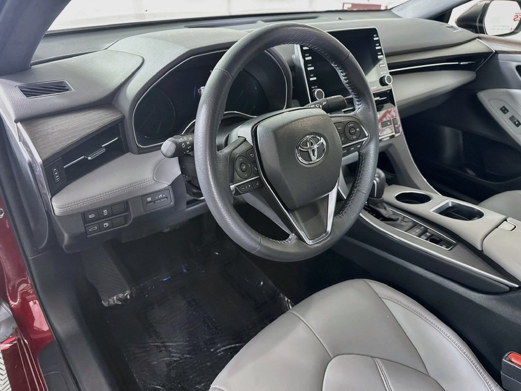 Certified 2021 Toyota Avalon XLE w/ Moonroof Package FWD image 18