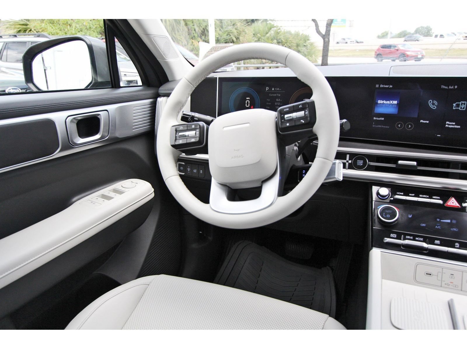 Used 2025 Hyundai Santa Fe SEL AWD/4WD image 8