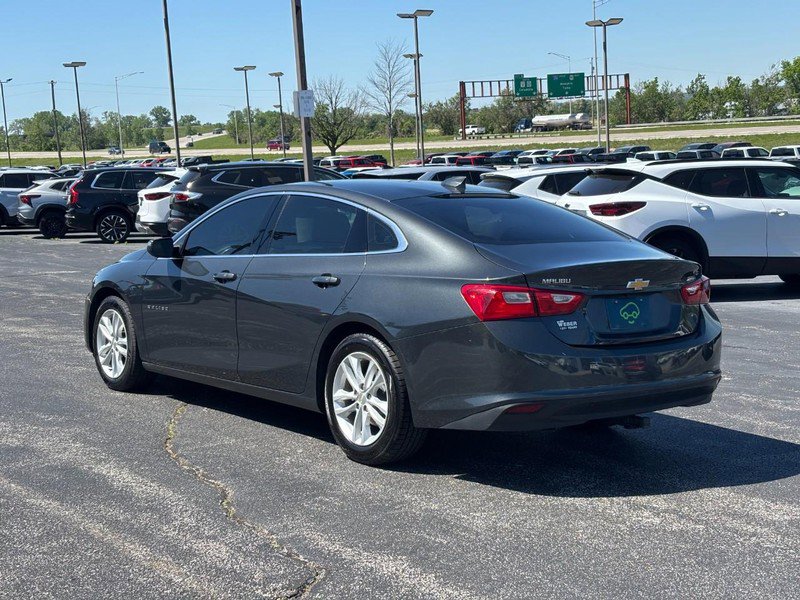 Used 2017 Chevrolet Malibu LT FWD image 3