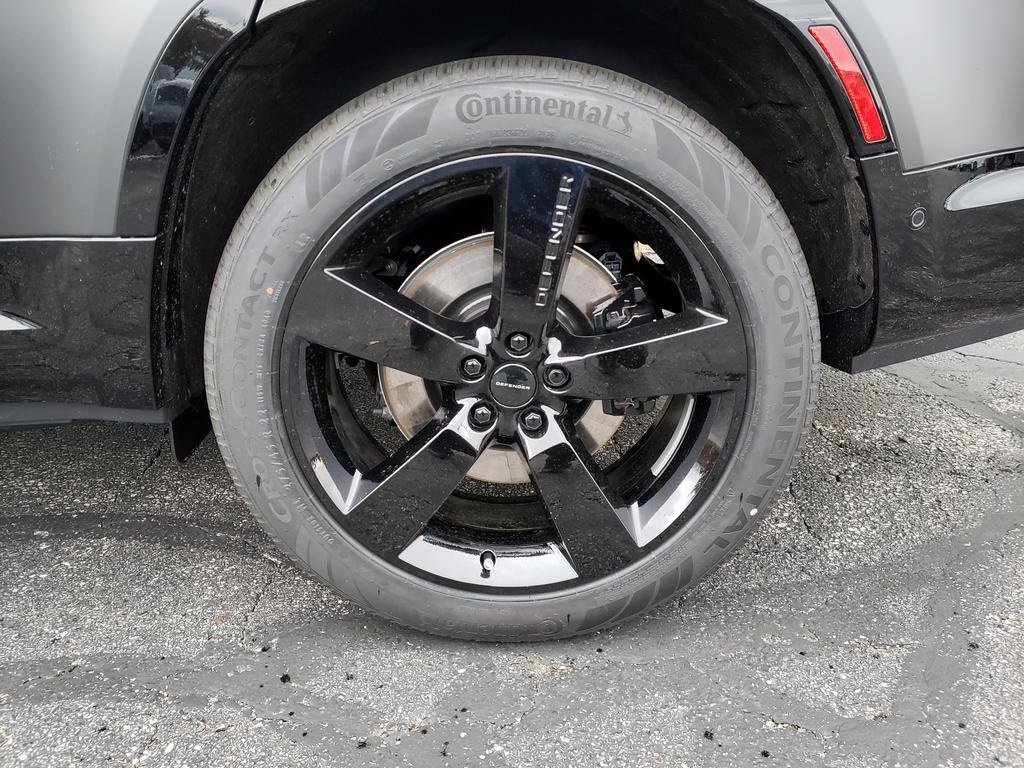 New 2026 Land Rover Defender 130 V8 image 27