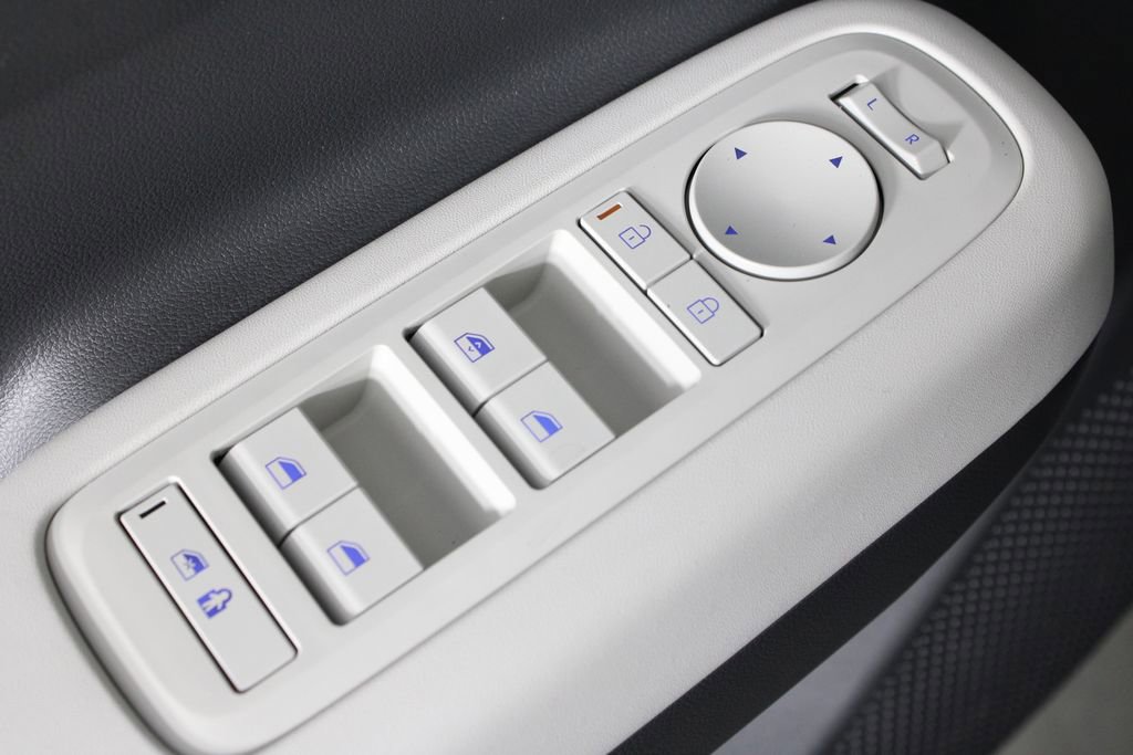 Certified 2026 Hyundai Santa Fe SE image 23