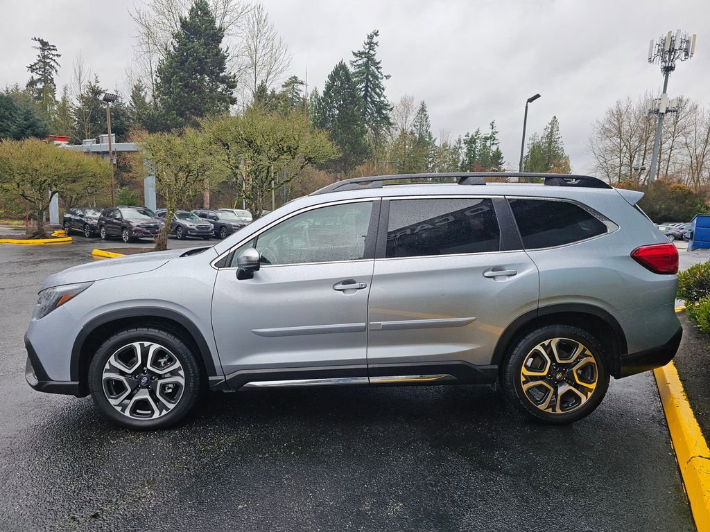 Used 2023 Subaru Ascent Limited w/ Technology Package AWD/4WD image 4