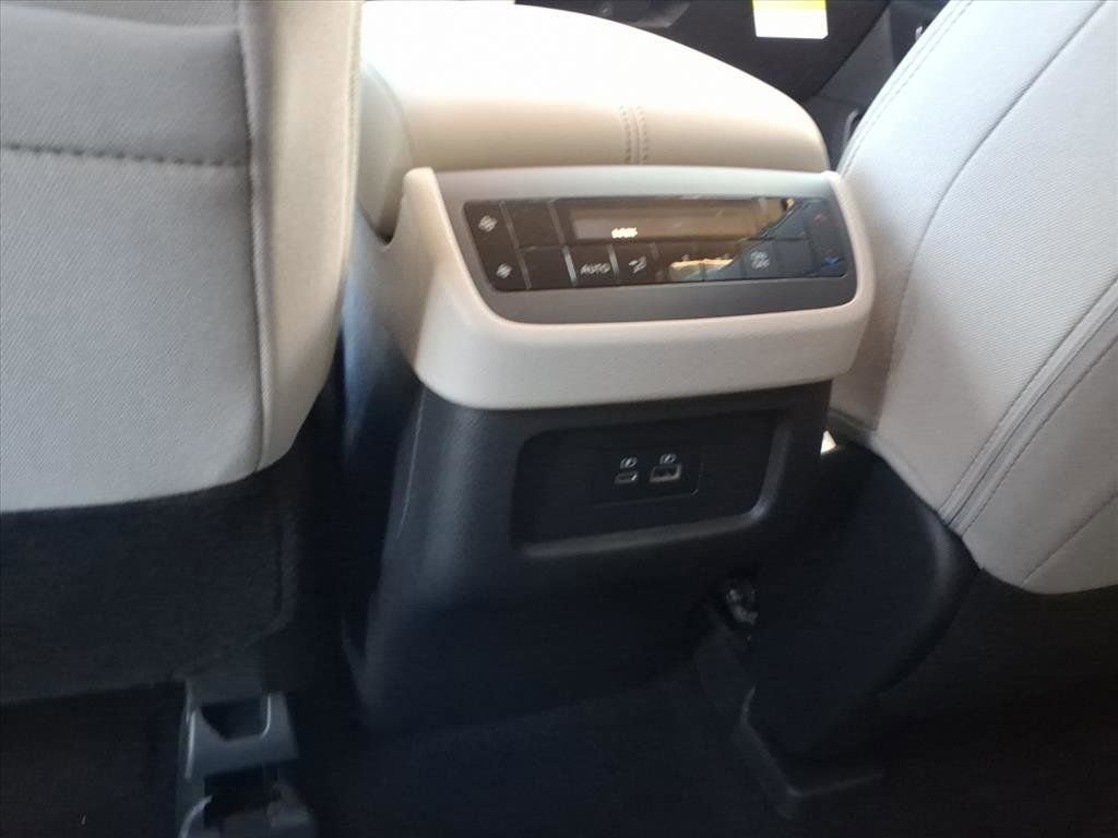 New 2025 Nissan Pathfinder SV w/ Black Appearance Package image 27