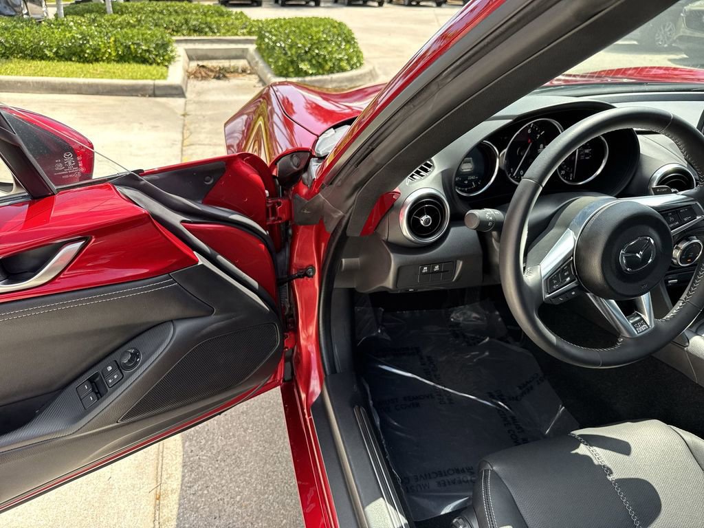 Used 2023 MAZDA MX-5 Miata Grand Touring w/ Weather Package RWD image 17