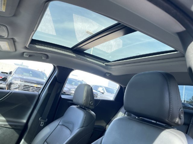 Certified 2017 Chevrolet Malibu Premier w/ Premier Sun and Wheel Package FWD image 19