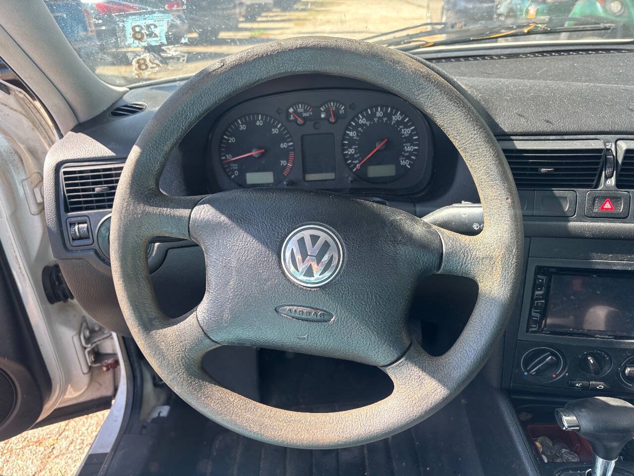 Used 2006 Volkswagen Golf GL FWD image 11