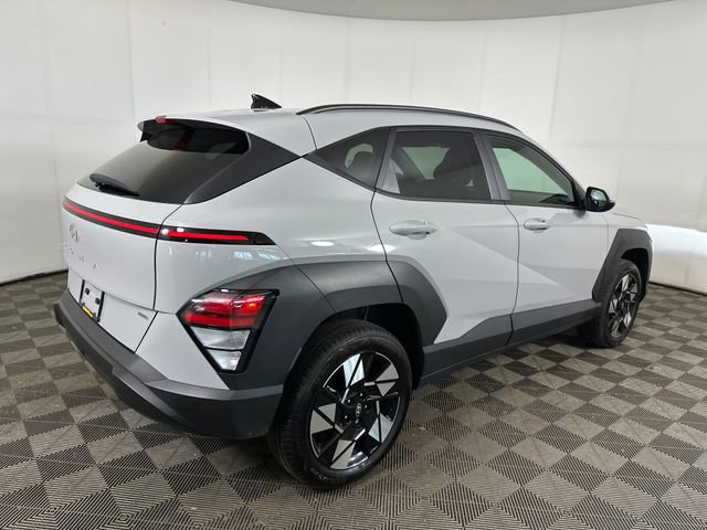 Used 2024 Hyundai Kona SEL w/ Convenience Package image 3