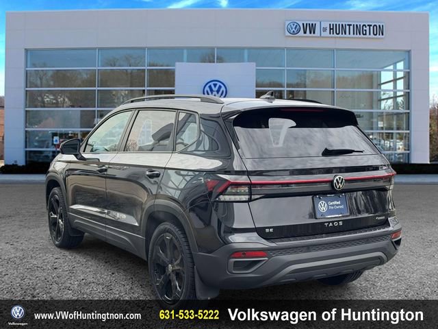 Certified 2025 Volkswagen Taos SE w/ Taos Adventure Package (SXB) image 6