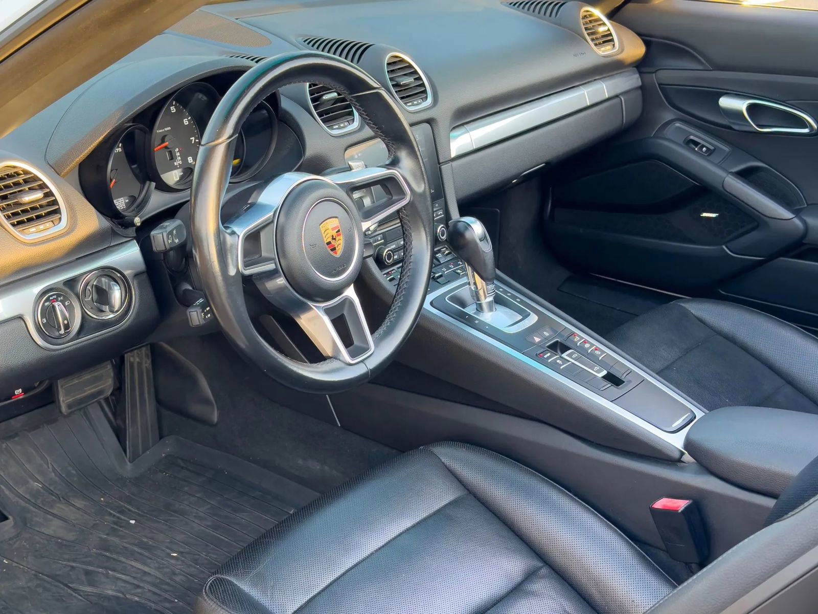 Used 2019 Porsche 718 Boxster image 19