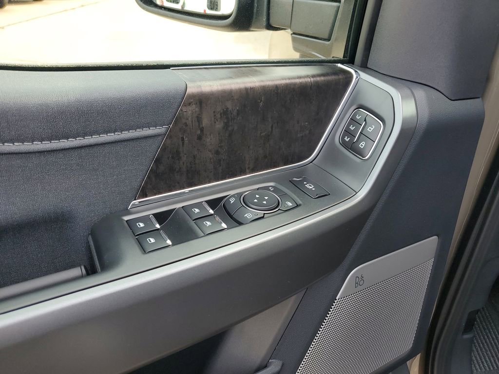 New 2026 Ford F350 4x4 Crew Cab Super Duty image 12
