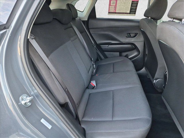 Used 2025 Hyundai Kona SEL FWD image 19