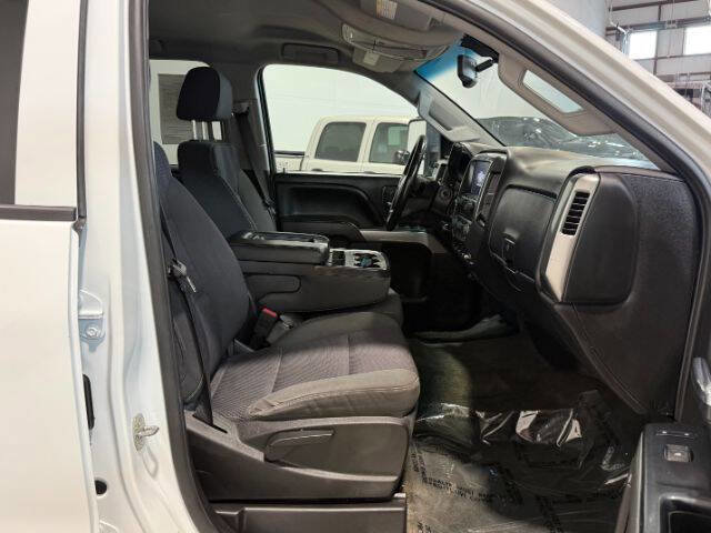 Used 2018 Chevrolet Silverado 2500 LT w/ LT Fleet Convenience Package image 14