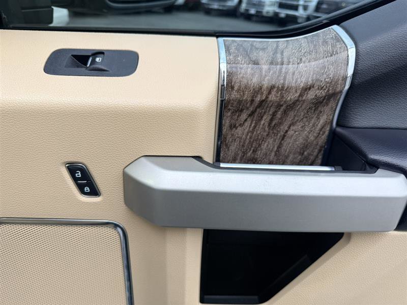 Used 2017 Ford F350 Lariat w/ Lariat Ultimate Package image 16