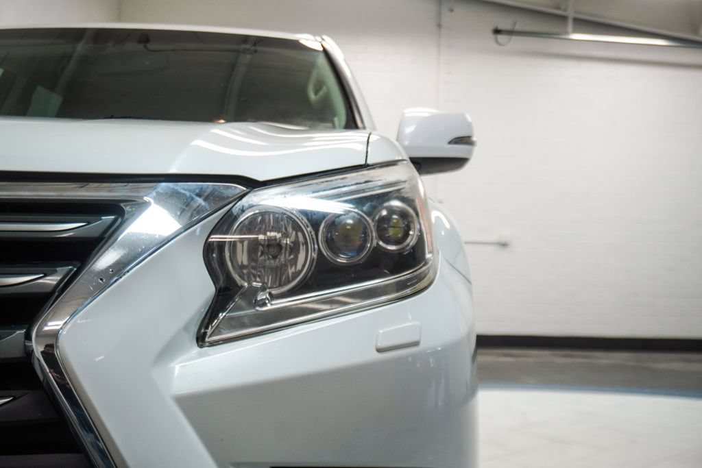 Used 2016 Lexus GX 460 w/ Premium Package AWD/4WD image 37