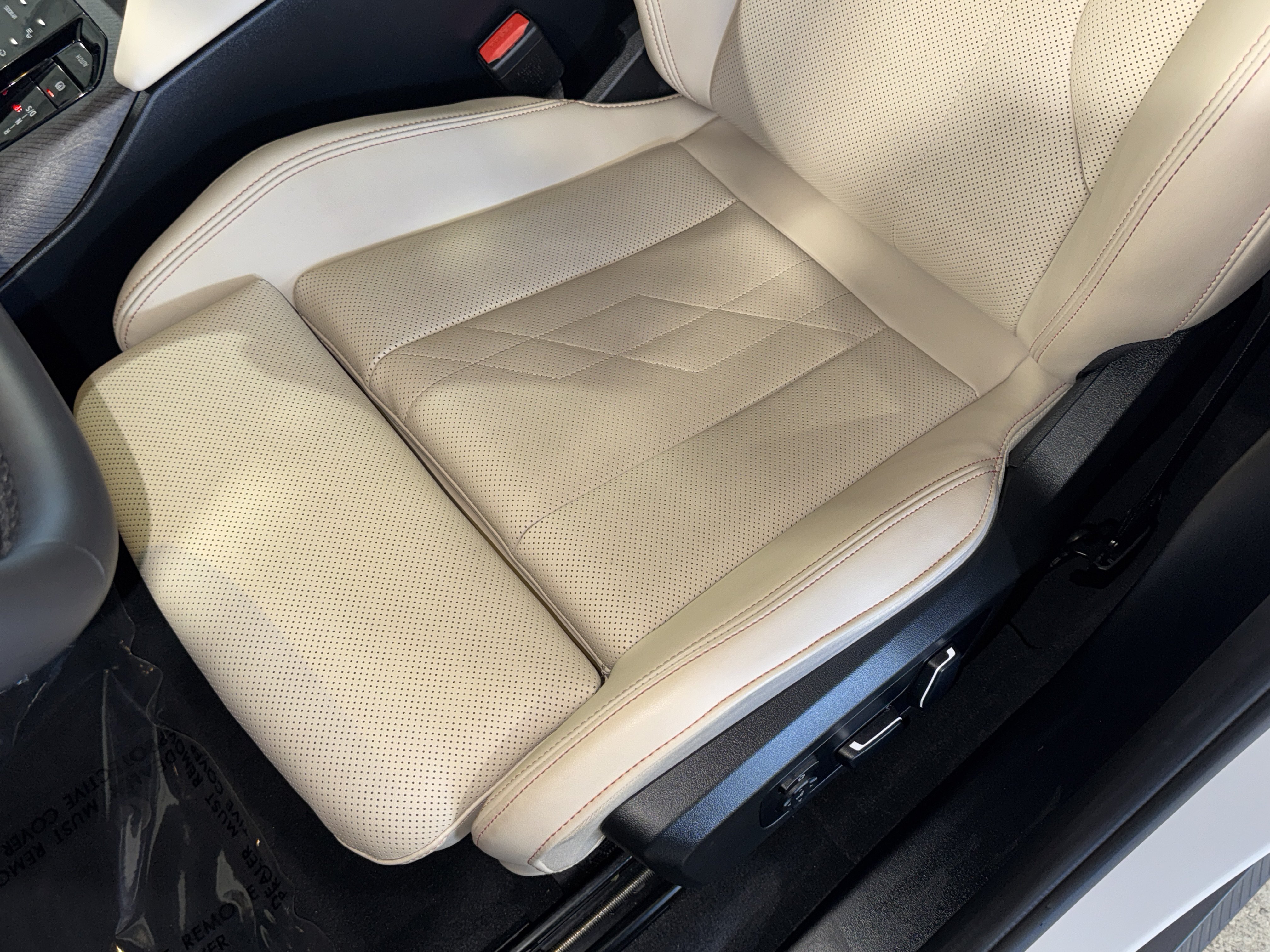 Certified 2025 BMW X3 xDrive30i w/ Premium Package AWD/4WD image 34