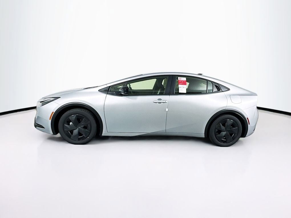 New 2026 Toyota Prius LE image 5