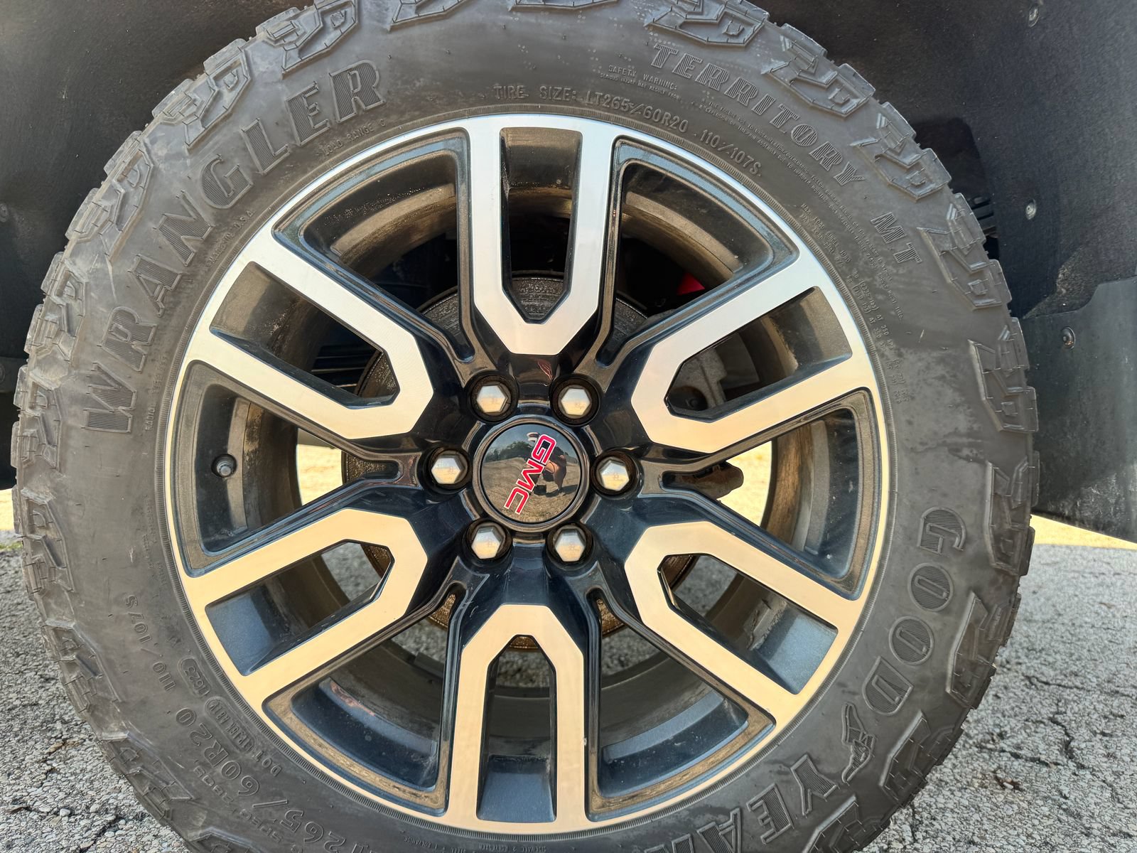Used 2023 GMC Sierra 1500 AT4 w/ Technology Package AWD/4WD image 38