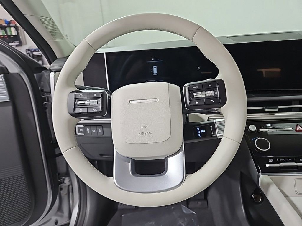 Used 2025 Hyundai Santa Fe SEL image 16