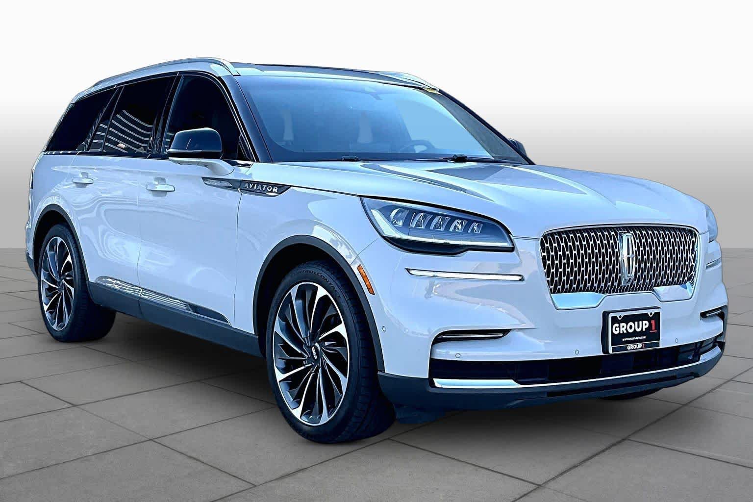 Used 2022 Lincoln Aviator Reserve w/ Equipment Group 201A RWD image 3